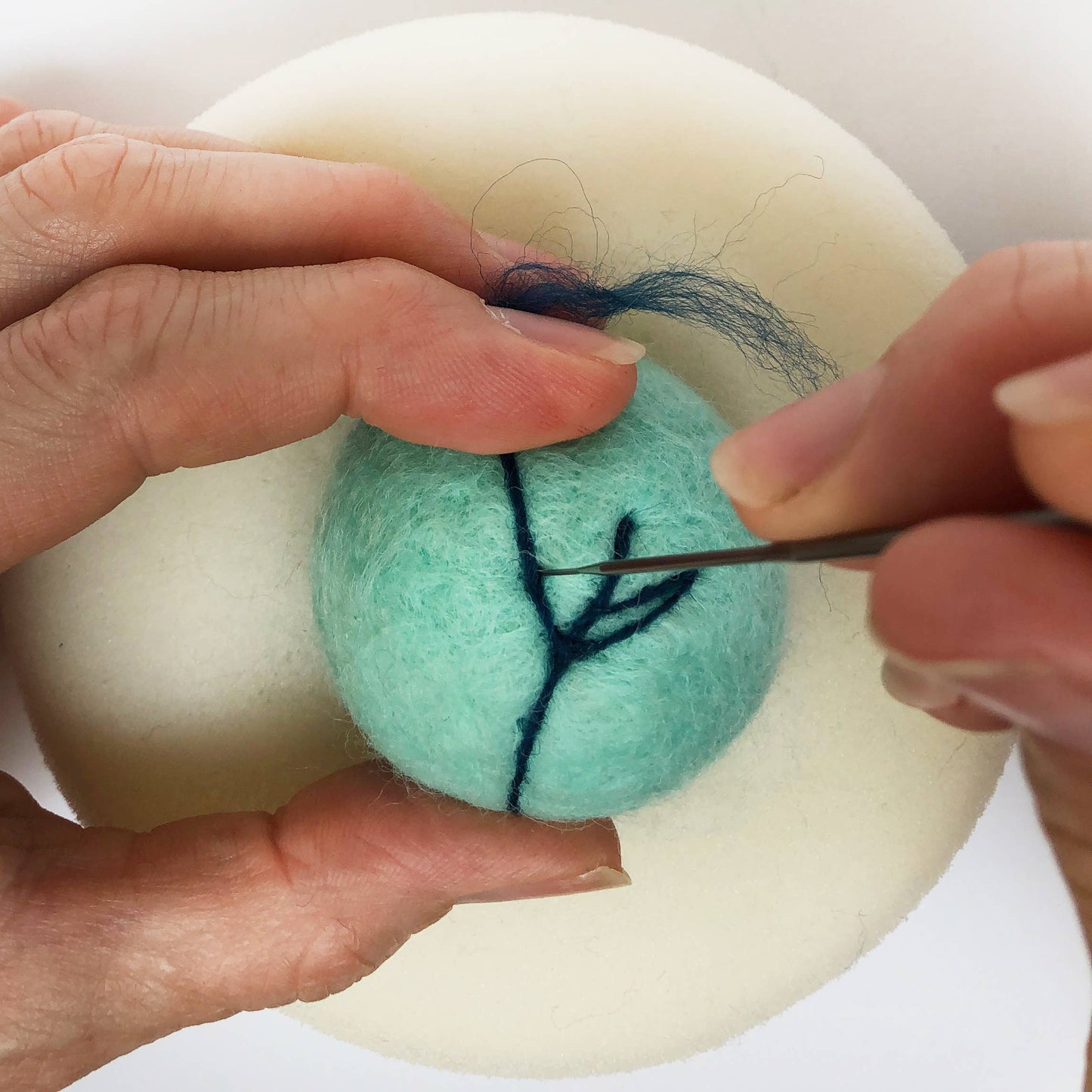 Christmas Baubles Needle Felting Kit