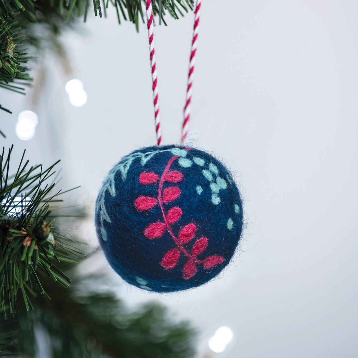 Christmas Baubles Needle Felting Kit