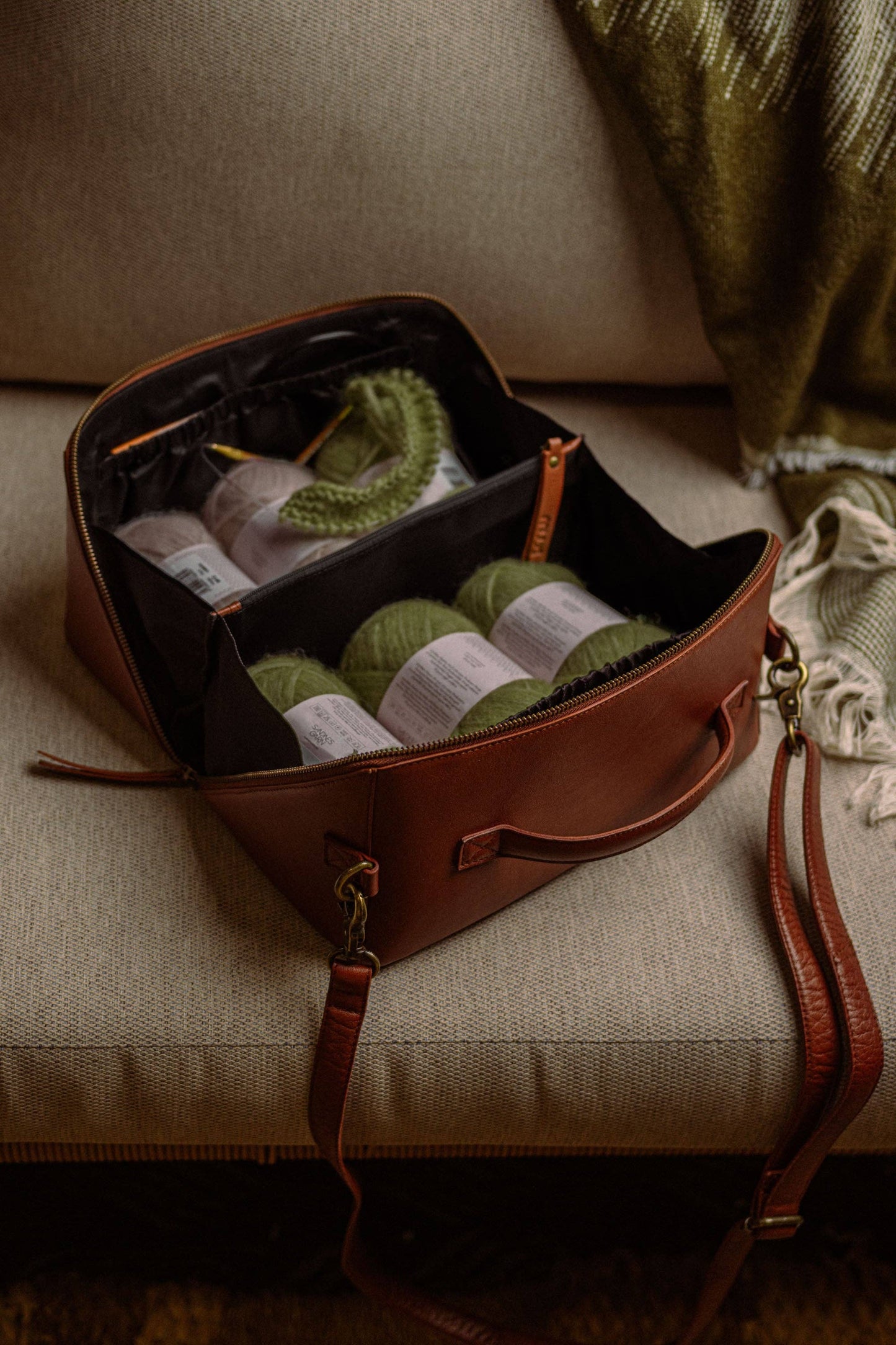 Cleo midi Project Bag: Rich Brown